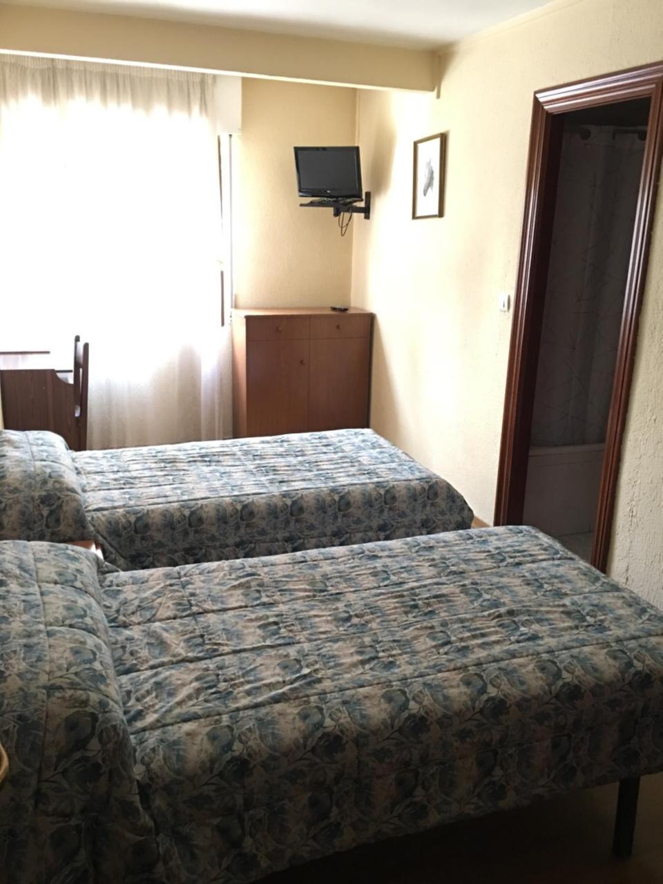 Hostal Hilton Burgos Exterior photo